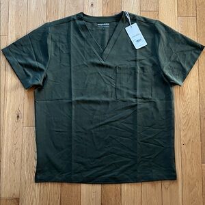 Mandino Olive Green V-Neck Short Sleeve Tee Scrub Top 1 Pocket